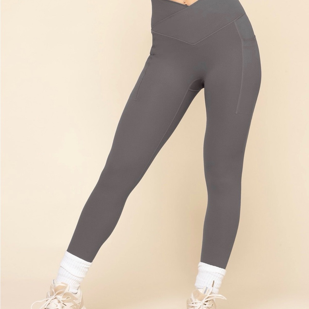 Crisscross Hourglass Leggings